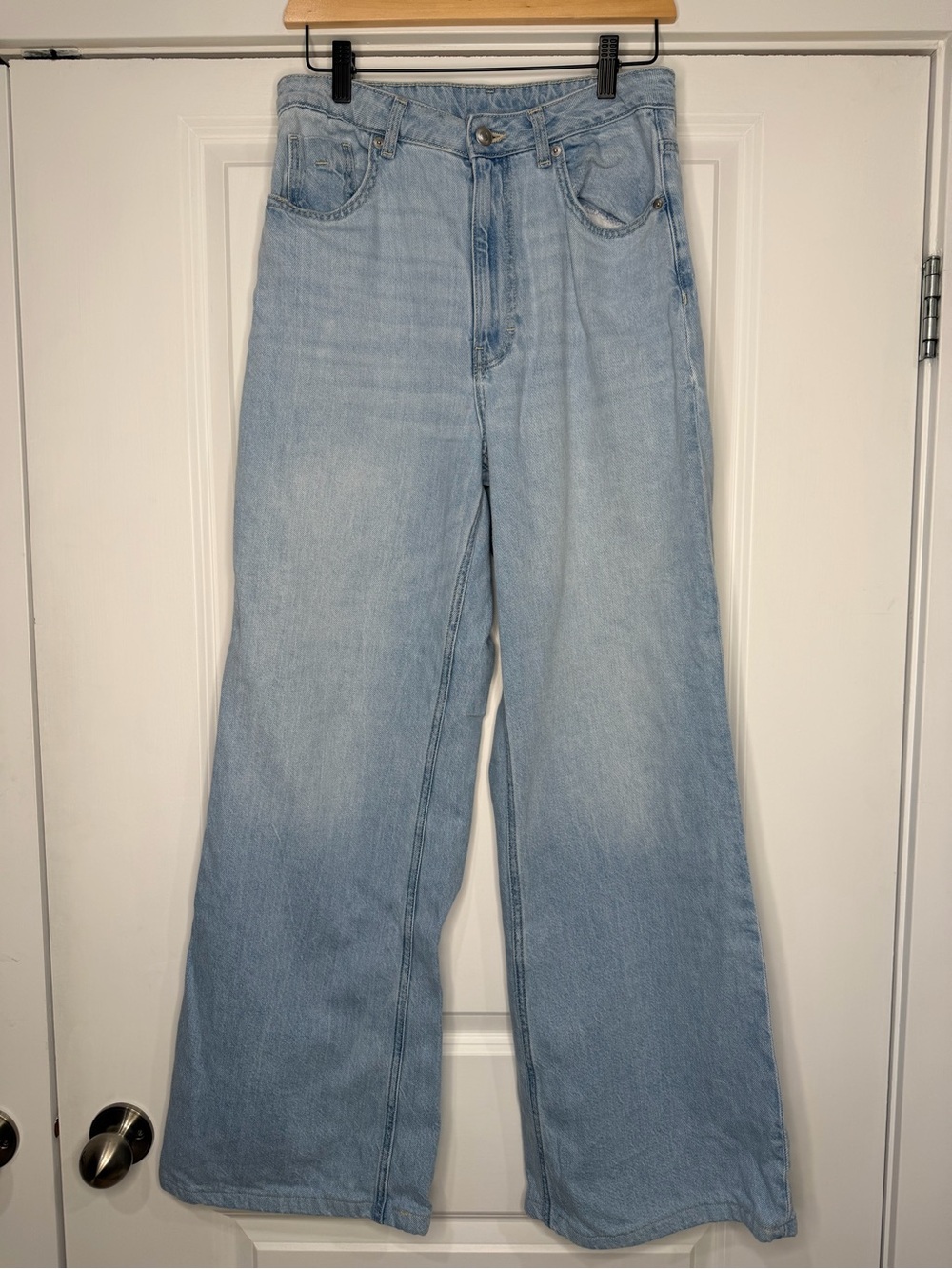 Light Wash Wide Leg Women’s Jeans